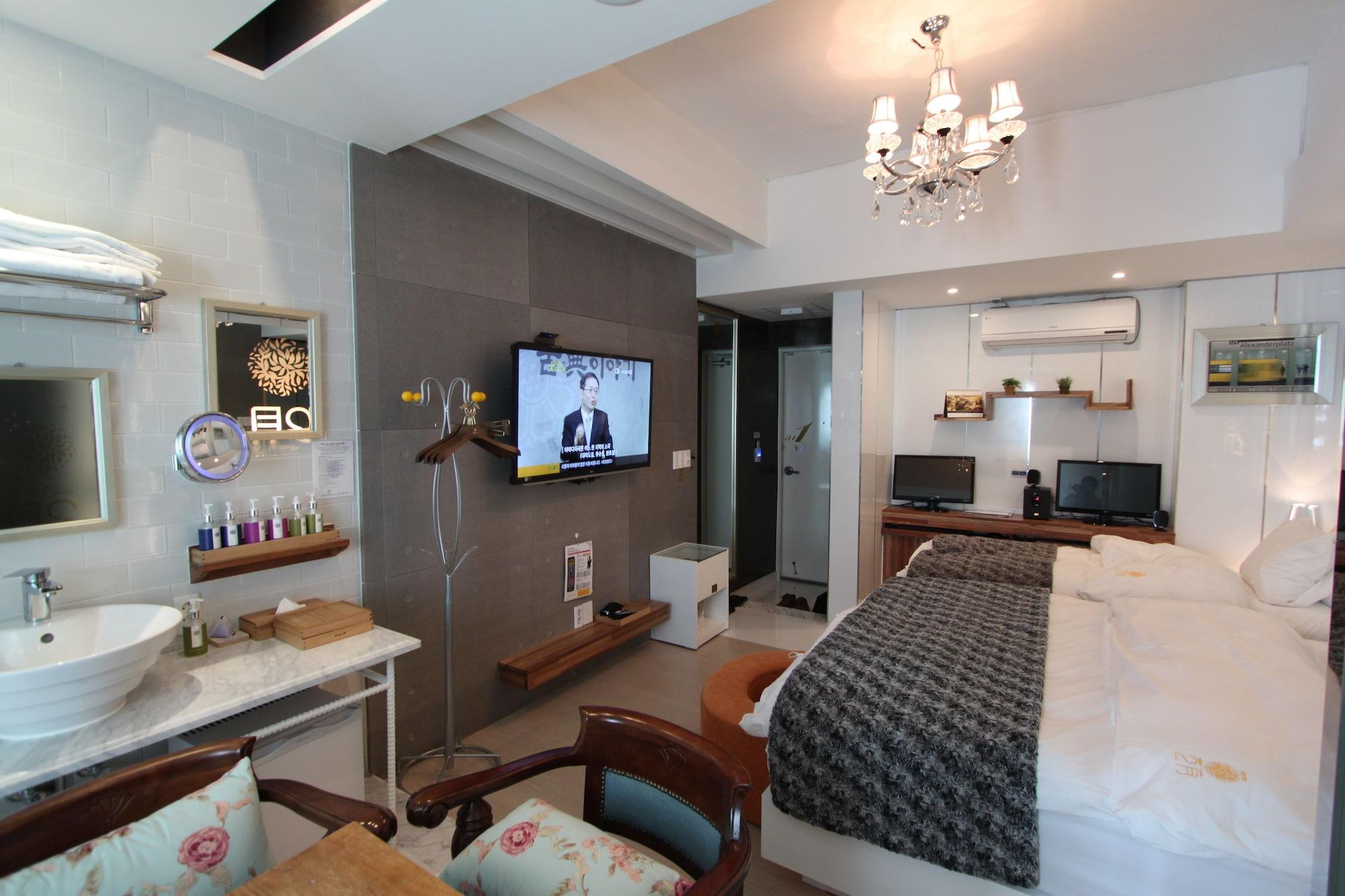 February Hotel Apsan 大邱 エクステリア 写真