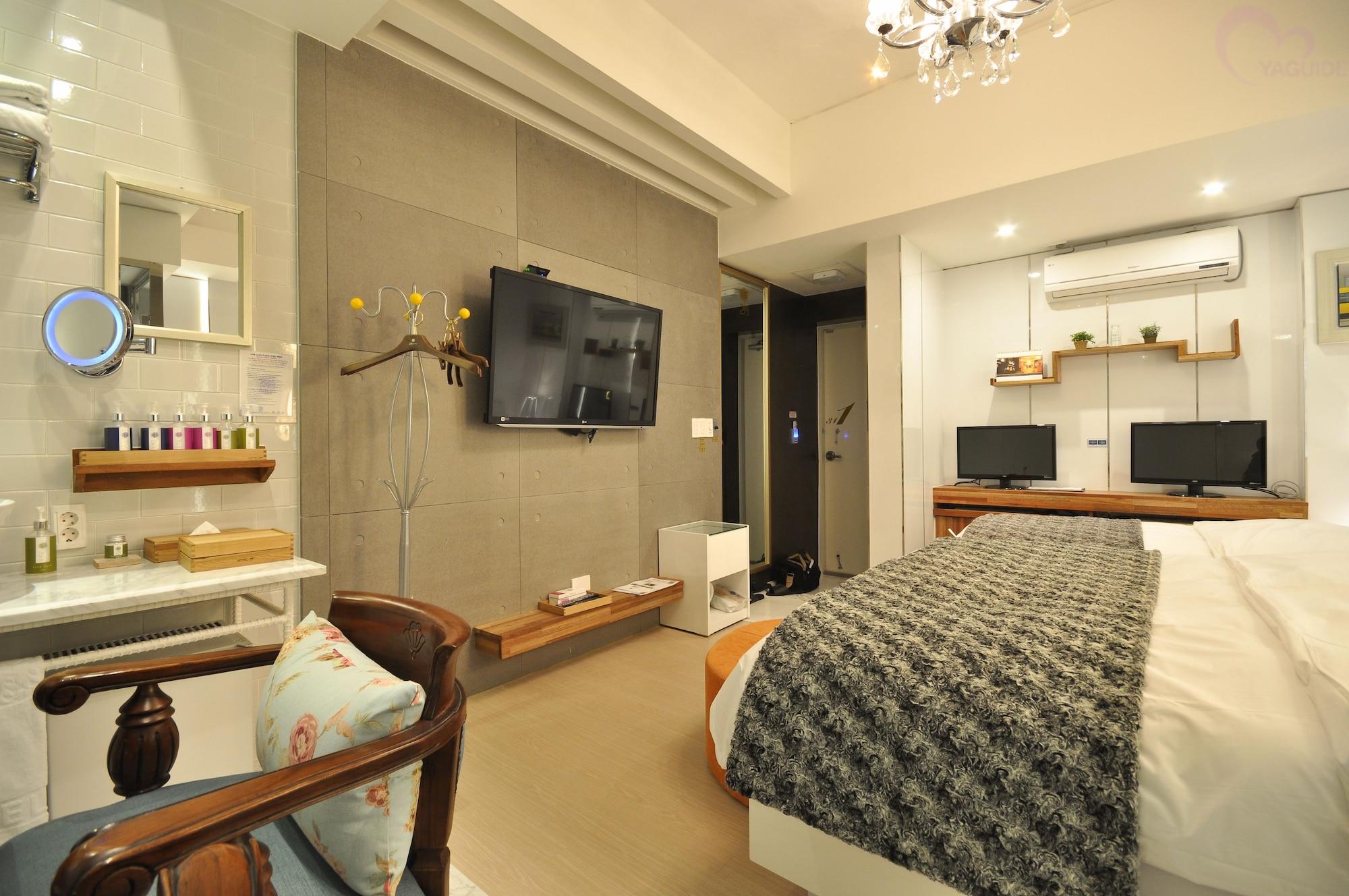 February Hotel Apsan 大邱 エクステリア 写真
