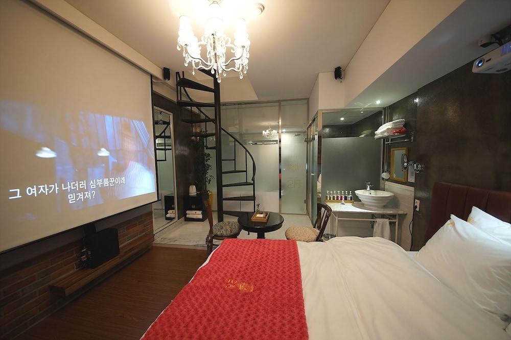 February Hotel Apsan 大邱 エクステリア 写真