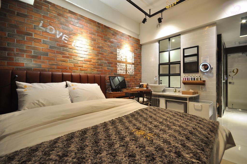 February Hotel Apsan 大邱 エクステリア 写真