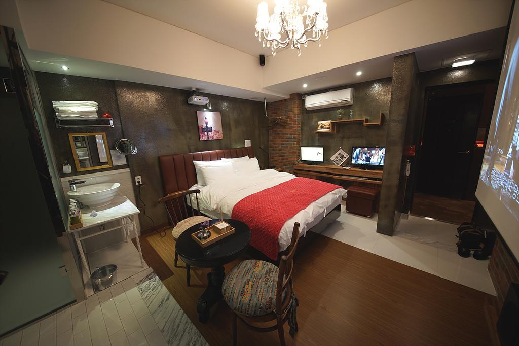 February Hotel Apsan 大邱 エクステリア 写真